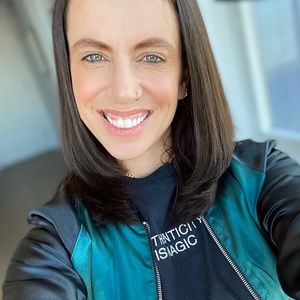 Meet your Posher, Stephanie